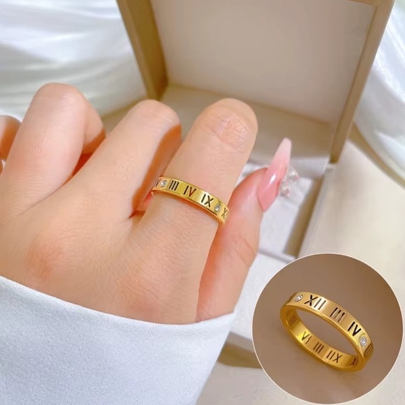 Jewelry - Stylish Roman Numeral Stainless Steel Ring with Crystal Accent – Size 7